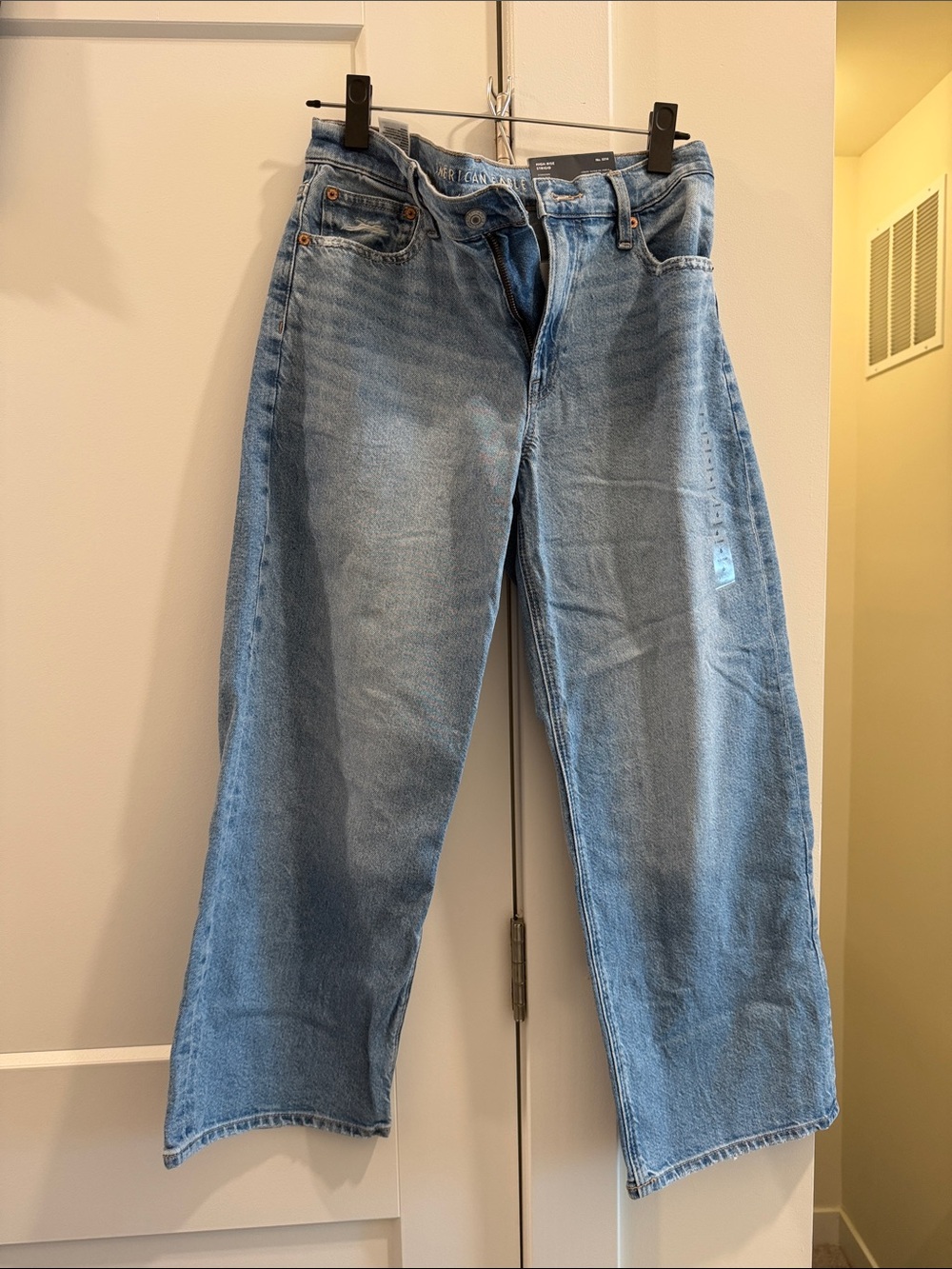 American Eagle Outfitters Light Blue High-Rise Straight Jeans
